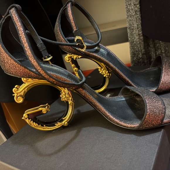 D& G Kierra Sandals - Picture 4 of 5